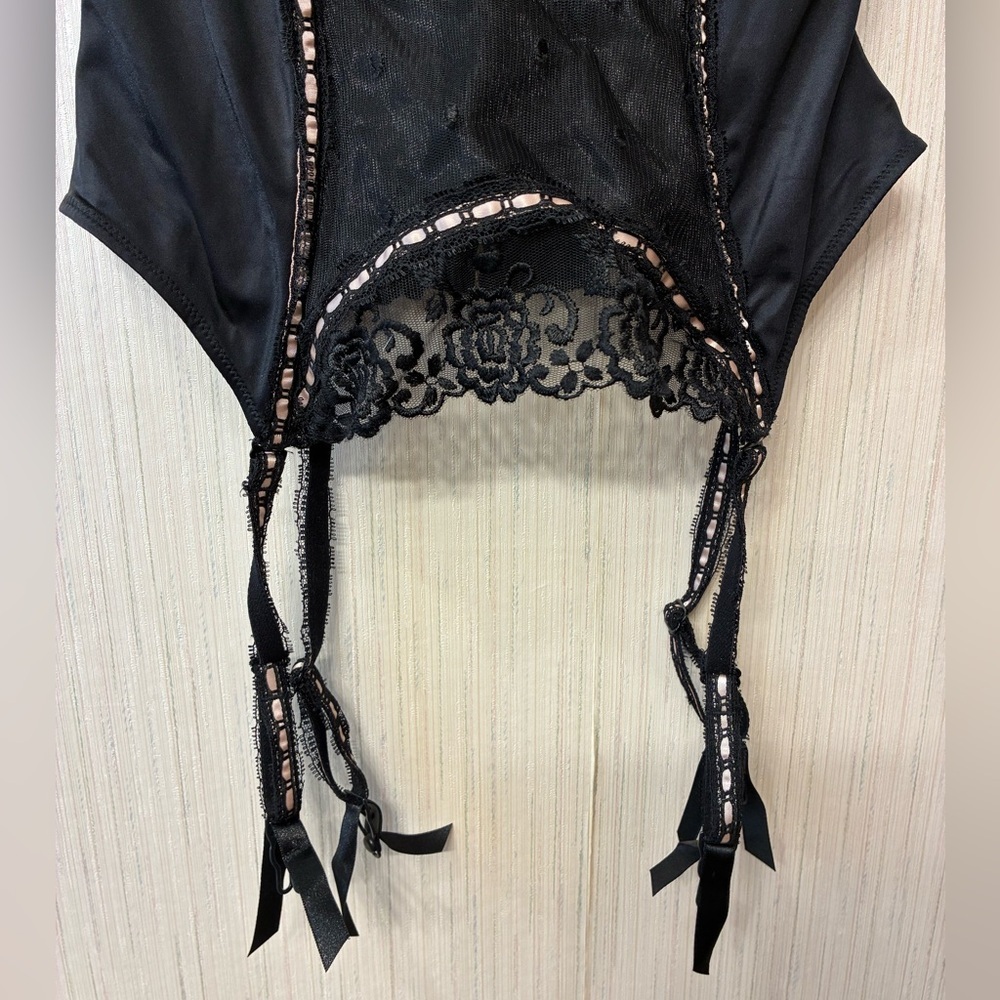 Jezebel Black Mesh Polka Dot Corset Bustier with Garters 34C - Picture 5 of 7